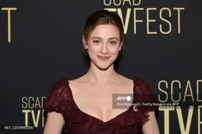 Lili Reinhart Mengejutkan, Tampil di MV Comeback BTS 'Swim'