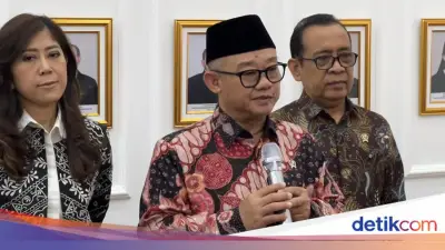 Mendikdasmen Aktifkan Kembali Tulis Tangan, Cegah Kemalasan Siswa Akibat AI