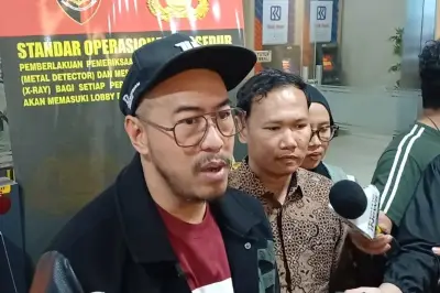 Pandji Pragiwaksono Ungkap Alasan Terbitkan Buku dari Special Show Mens Rea