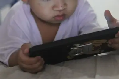 Pemerintah Tegaskan Peraturan Tunas Tak Larang Anak Gunakan Gawai