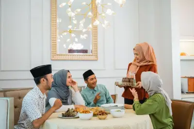 Persiapan Sholat Idul Fitri 2026: Anjuran Makan Sebelum Salat dan Tradisi Lebaran