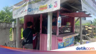Polisi Bongkar Penjualan Obat Keras Ilegal di Toko Pulsa Bogor