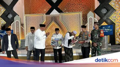 Polres Bogor Wakafkan 2.000 Al-Quran dalam Peringatan Nuzulul Quran