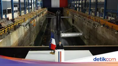 Prancis Tingkatkan Arsenal Nuklir, Macron: 'Siapa Ingin Bebas Harus Ditakuti'