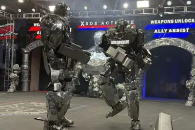 Robowar Detroit: Pertarungan Robot Raksasa di Balik Gereja Meriahkan Hiburan Teknologi