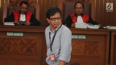 Rocky Gerung Tantang Akademisi Uji Prabowonomics dan Singgung Struktur Ekonomi