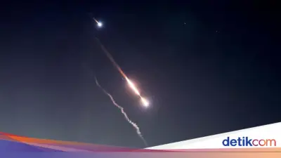 Rudal Iran Hantam Dimona, Fasilitas Nuklir Israel Rusak, Puluhan Luka