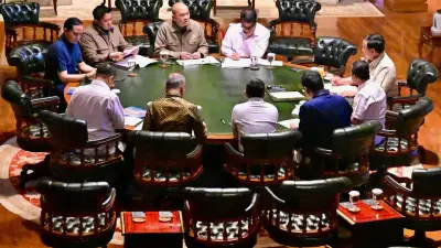 Seskab Teddy: Prabowo Dorong Percepatan Konversi Sampah Lama Jadi Listrik