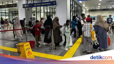 Stasiun Manggarai Ramai Lagi, Penumpang Wisata dan Mudik Berbaur di Akhir Libur Lebaran