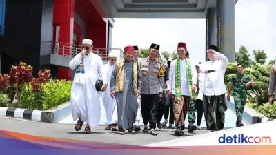 UAS Ingatkan Polisi Tugasnya Amanah, Bukan Sekadar Pekerjaan Biasa