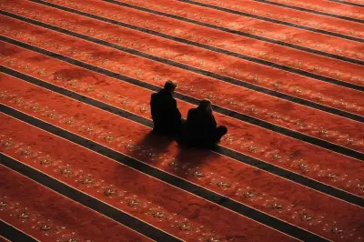 Umat Islam Masuki 10 Hari Terakhir Ramadhan, I'tikaf Dianjurkan di Masjid