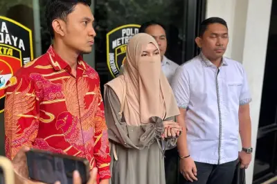 Wardatina Mawa Serahkan Proses Perceraian ke Pengadilan Agama Medan