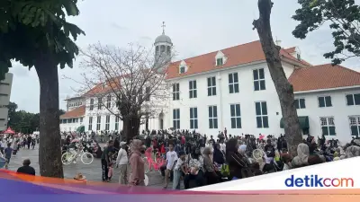 Warga Bogor Terinspirasi IShowSpeed Kunjungi Kota Tua Saat Liburan Lebaran