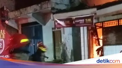 Warteg di Bogor Hangus Terbakar Subuh Akibat Korsleting Listrik