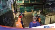 Banjir Rendam Sembilan RW di Ciracas Jaktim Akibat Meluapnya Kali Cipinang
