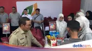 Bazar Ramadan Pramono di Balai Kota, 3.000 Paket Sembako Murah Ludes Diborong Warga