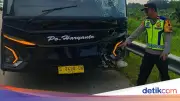 Bus Tabrak Lima Mobil Pemudik di Tol Batang, Tak Ada Korban Jiwa