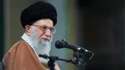 Demo Membara di Iran, Warga Ratapi Gugurnya Ali Khamenei dan Kutuk AS-Israel