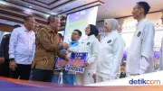 Gubernur Jateng Beri Tali Asih Rp 4,9 Miliar untuk Atlet dan Pelatih Berprestasi