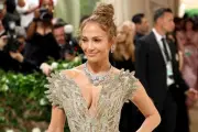 Jennifer Lopez Ungkap Kebahagiaan sebagai Perempuan Lajang Pasca Perceraian