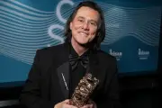 Jim Carrey Buka Suara Soal Teori Kloning Usai Penampilan di César Awards