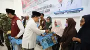 Kasatgas Tito Salurkan Bantuan Ramadan untuk Korban Bencana di Pidie Jaya
