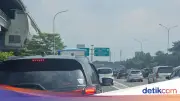 Kemacetan Parah Landa Tol Jagorawi Arah Cibubur Siang Ini