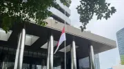 KPK Kibarkan Bendera Setengah Tiang untuk Berkabung Wafatnya Try Sutrisno