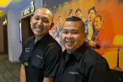 Oki Rengga dan Lolox Reuni di Film Horor Komedi 'Tiba-Tiba Setan'