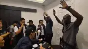 Polisi Ungkap Cairan Detergen dalam Modus Penipuan Black Dollar oleh WNA Liberia