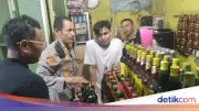 Polres Serang Razia Warung Jamu, Sita Puluhan Botol Miras dan Tuak