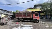 Sampah Menguasai Jakarta: Pasar Kopro hingga Flyover Tanjung Duren Terimbas