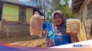 Semangat Tak Padam: Ibu Korban Banjir Tapteng Jual Kue Demi Baju Lebaran Anak