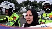 Tertinggal Saat Salat di Rest Area, Pemudik Diantar Polisi Susul Keluarga