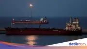 Trump Sebut Selat Hormuz sebagai 'Selat Trump' dalam Forum Bisnis Arab Saudi