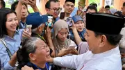 Warga Rela Datang Subuh Demi Bertemu Prabowo di Open House Lebaran Istana