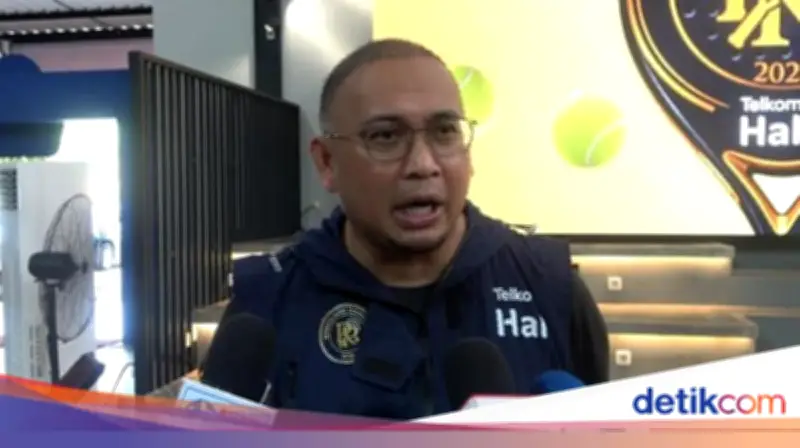 Andre Rosiade Gelar Turnamen Padel Gratis untuk Dorong Olahraga Keluarga