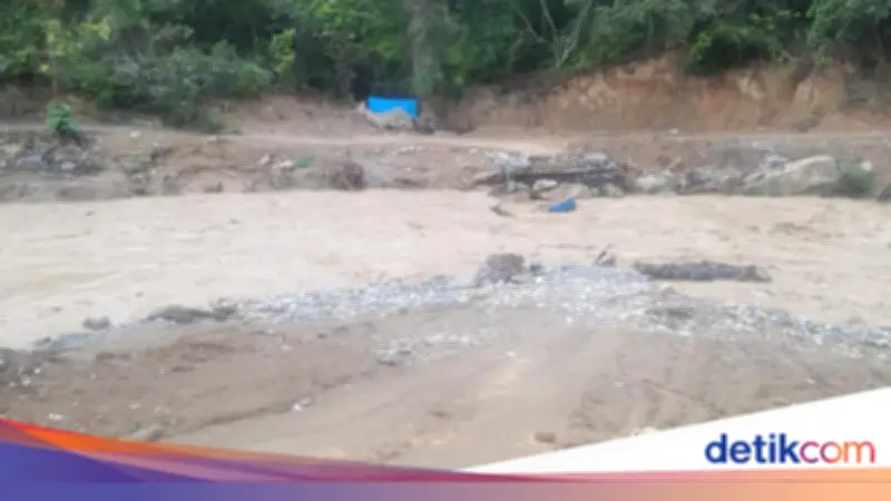 Jembatan Darurat Hanyut, 10 Desa di Aceh Tengah Kembali Terisolasi