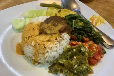 6 Warung Nasi Padang Enak di Yogyakarta dengan Cita Rasa Autentik