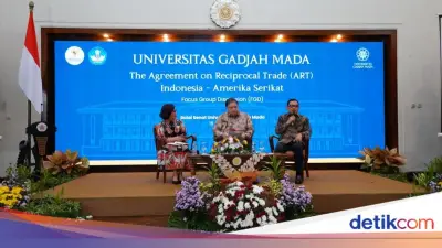 Airlangga Paparkan Kekuatan Ekonomi dan Diplomasi Perdagangan RI di FGD UGM