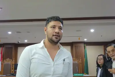 Ammar Zoni Rayakan Idul Fitri di Lapas Cipinang dengan Khidmat