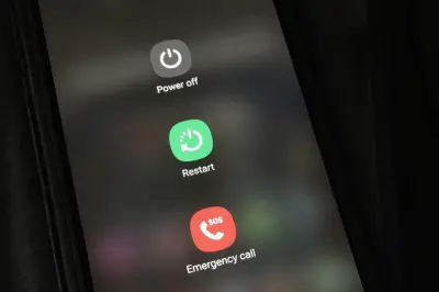Benarkah Ponsel Harus Sering Di-restart? Ini Manfaatnya