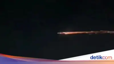 Benda Bercahaya di Langit Lampung Dikonfirmasi Sisa Roket China