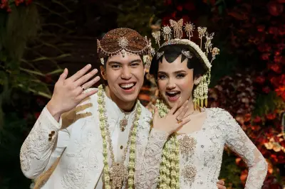 Brian McKnight Meriahkan Resepsi El Rumi dan Syifa Hadju