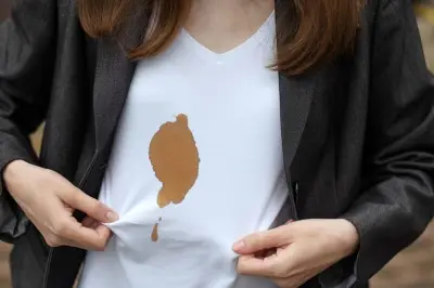 Cara Ampuh Hilangkan Noda Kopi di Baju Putih dengan Bahan Dapur