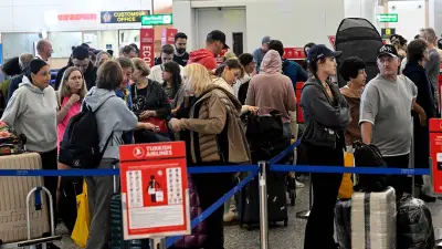 Cuaca Buruk dan Atap Jebol Ganggu Operasional Bandara Soetta, 12 Penerbangan Dialihkan