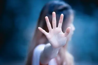 Diamnya Korban Kekerasan Seksual: Benarkah Itu Menandakan Persetujuan?