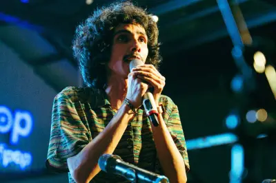 Enau Tutup Ngamen Sesi Potret 2026 dengan 8 Jam Nonstop