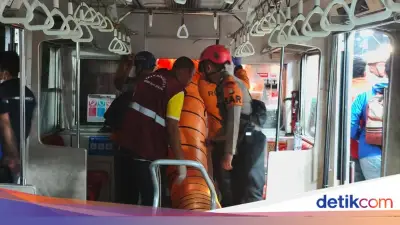 Evakuasi Korban Tabrakan Kereta di Bekasi Berlangsung Dramatis