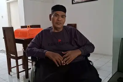 Fahmi Bo Buka Warung Acar Buntut Sapi Modal dari Raffi Ahmad